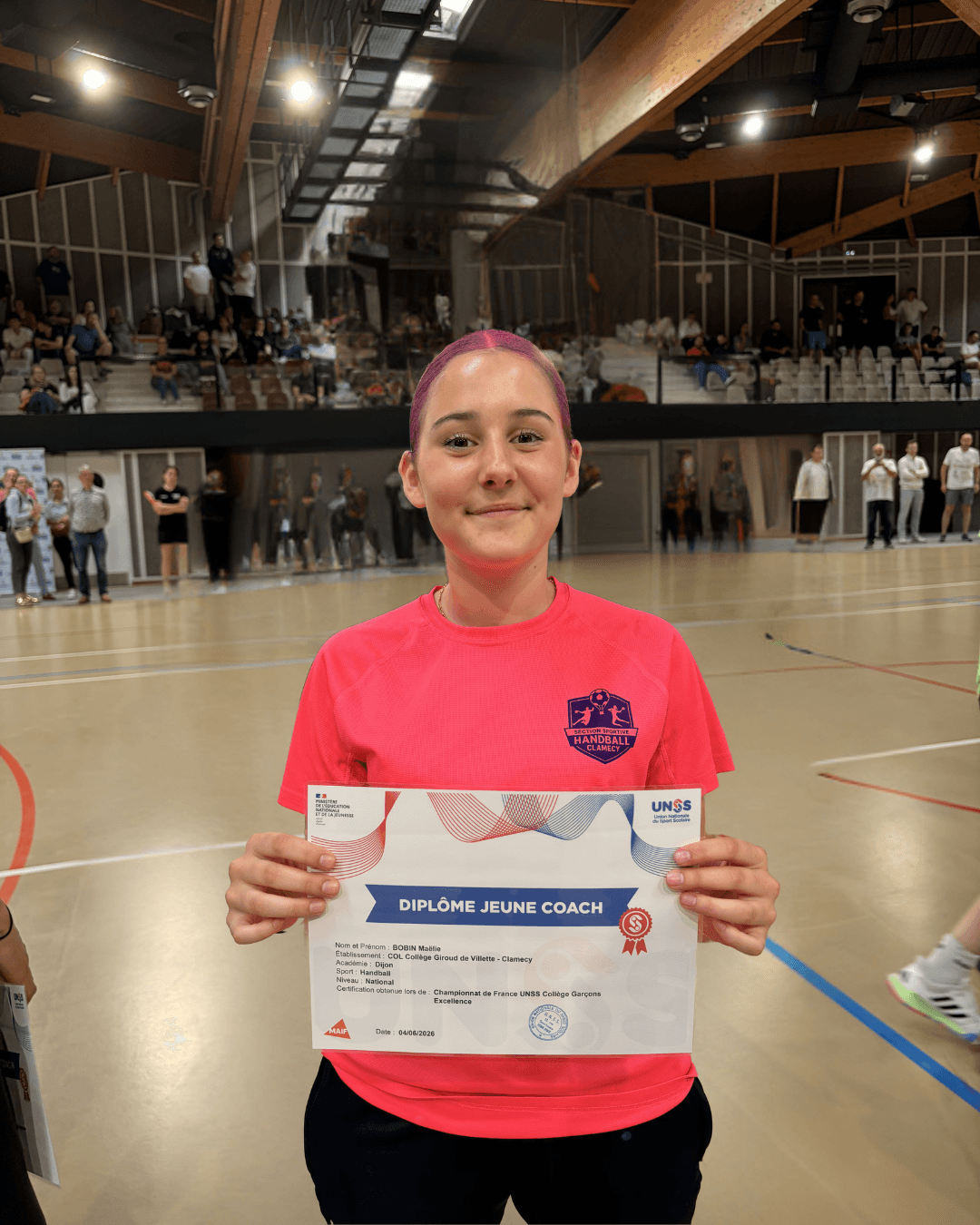 Maëlie seule jeune coach féminine de la compétition a obtenu son diplôme avec brio 🤩